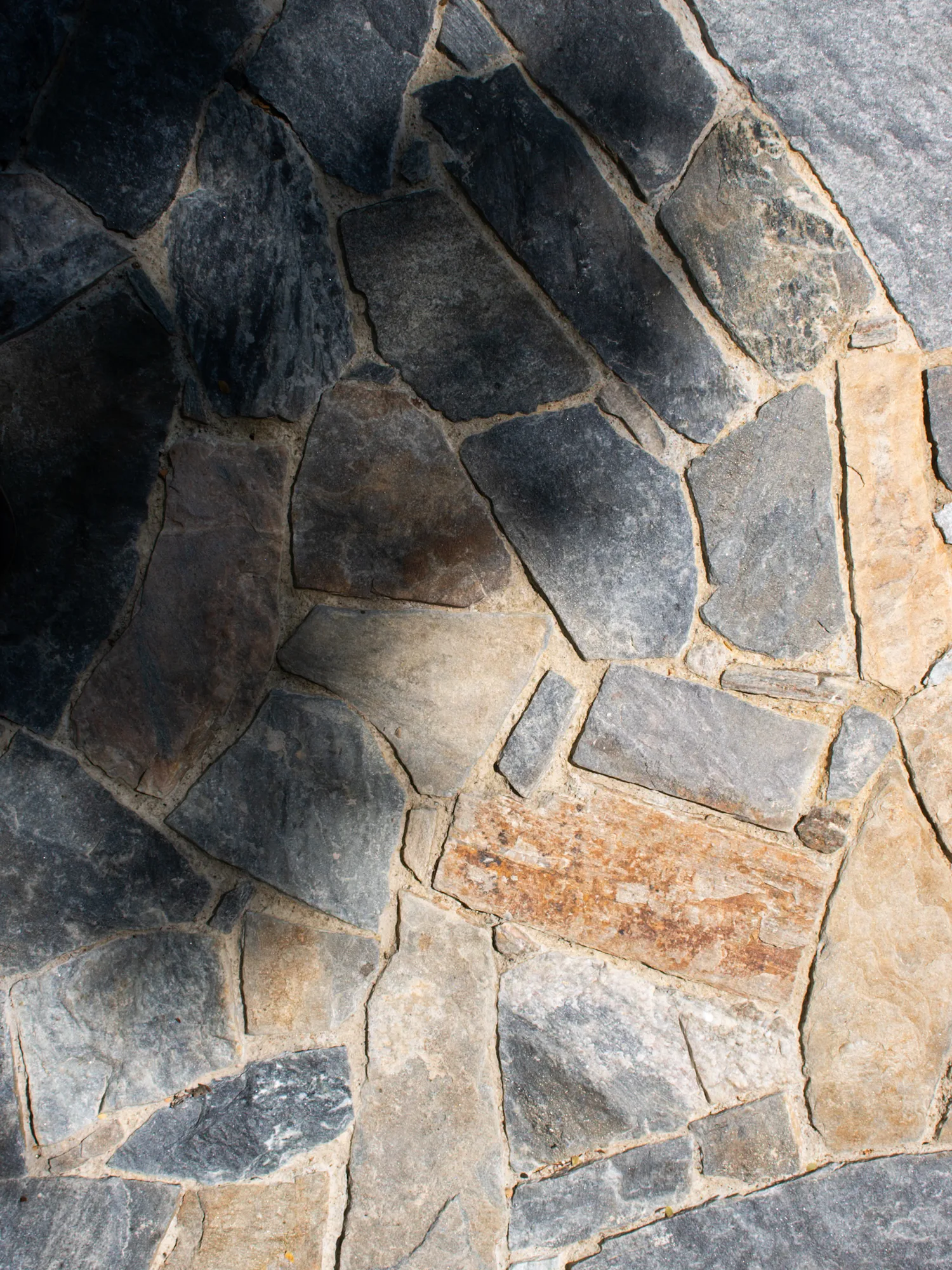 Casa Yuu’Kee — Piso de piedra artesanal